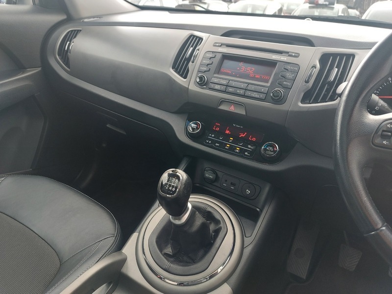 Kia Sportage 1.7 Crdi Isg White #19