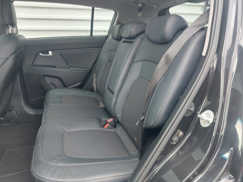 Kia Sportage 1.7 Crdi Isg White #12