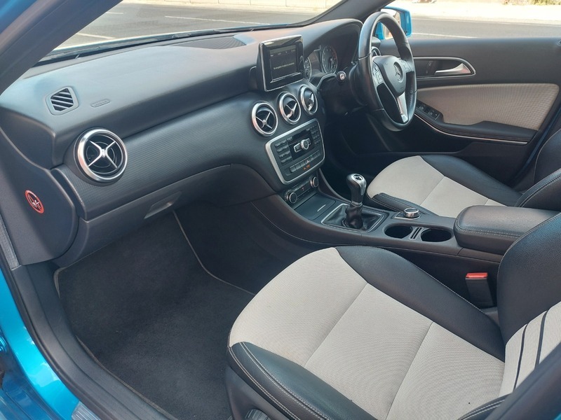 Mercedes-Benz A Class A180 Cdi Blueefficiency Amg Sport 5-Door Black #12
