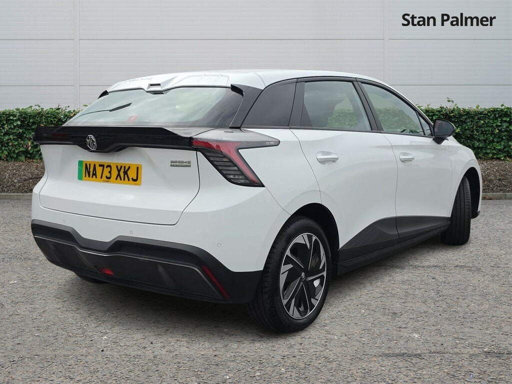 MG MG4 51Kwh Se Hatchback 170 Ps White #3