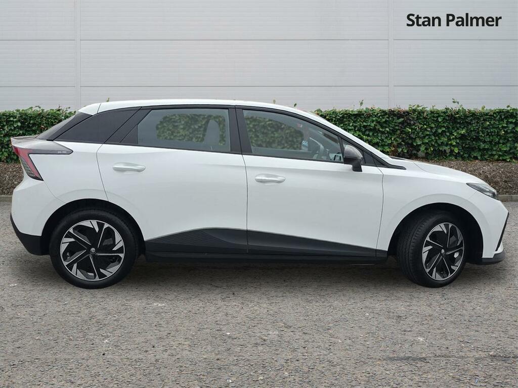 MG MG4 51Kwh Se Hatchback 170 Ps White #2