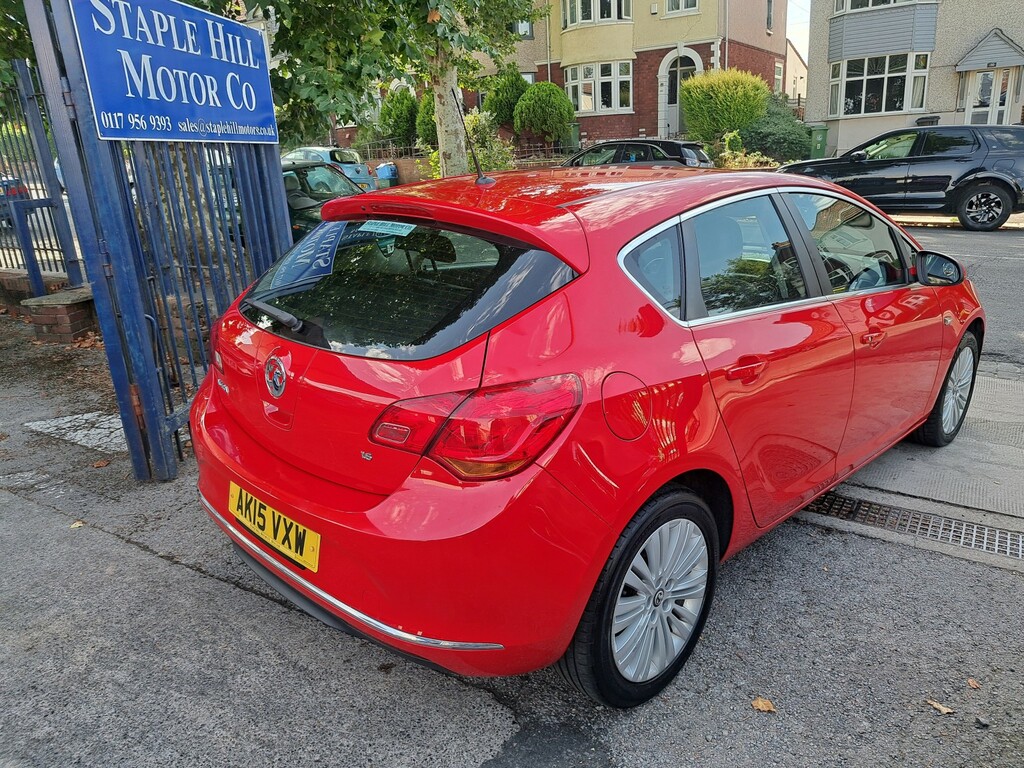 Vauxhall Astra 1.6 I Excite Red #3