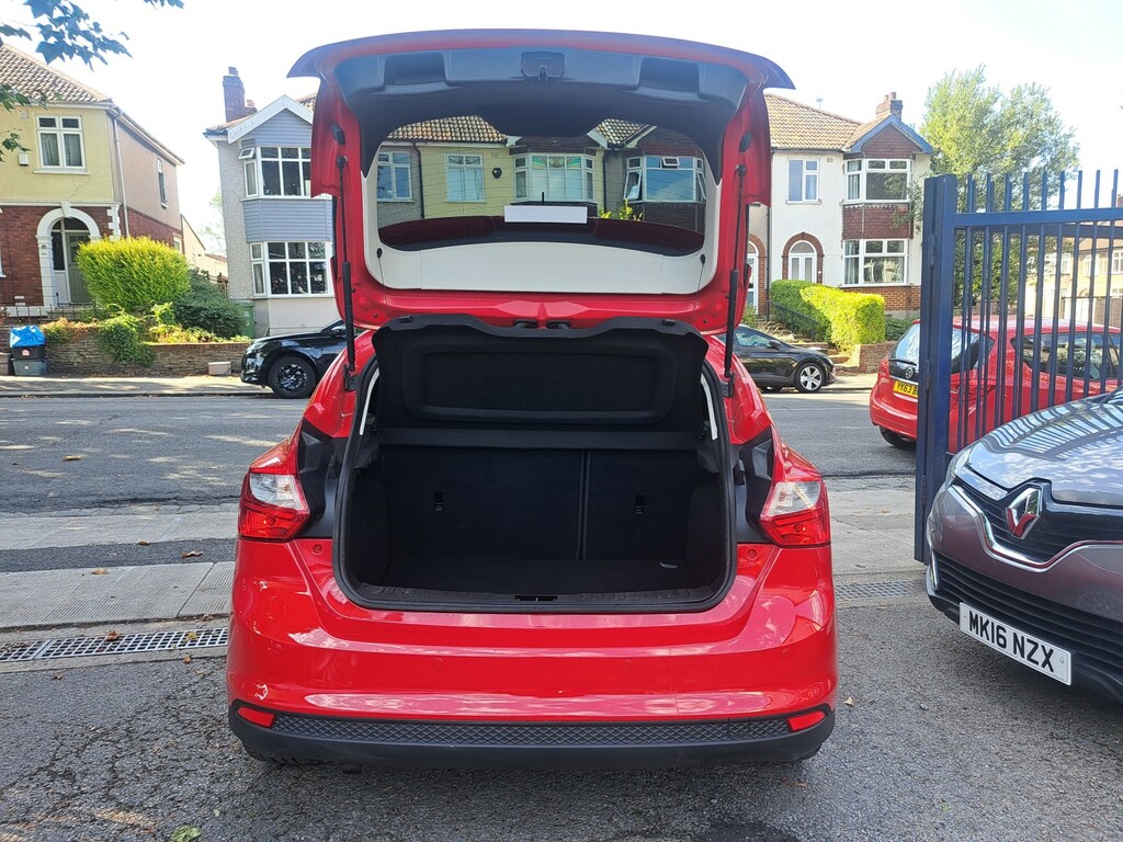 Ford Focus 1.6 Zetec Estate Euro 5 125 Ps Blue #17