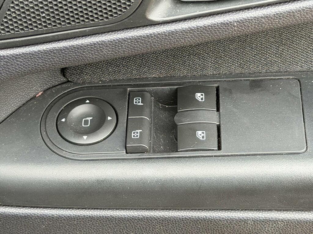 Vauxhall Zafira Cdti Life U957 Blue #40