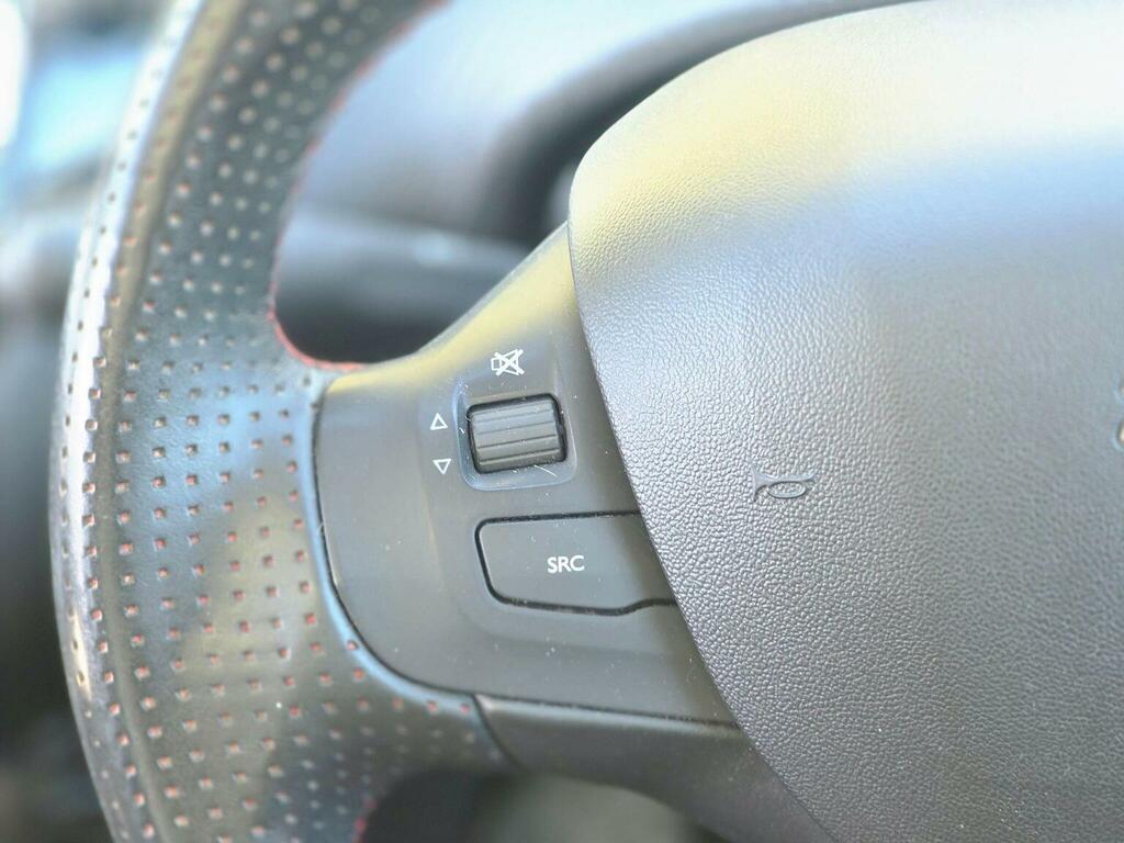 Peugeot 2008 1.6 Bluehdi 120 Gt Line White #32