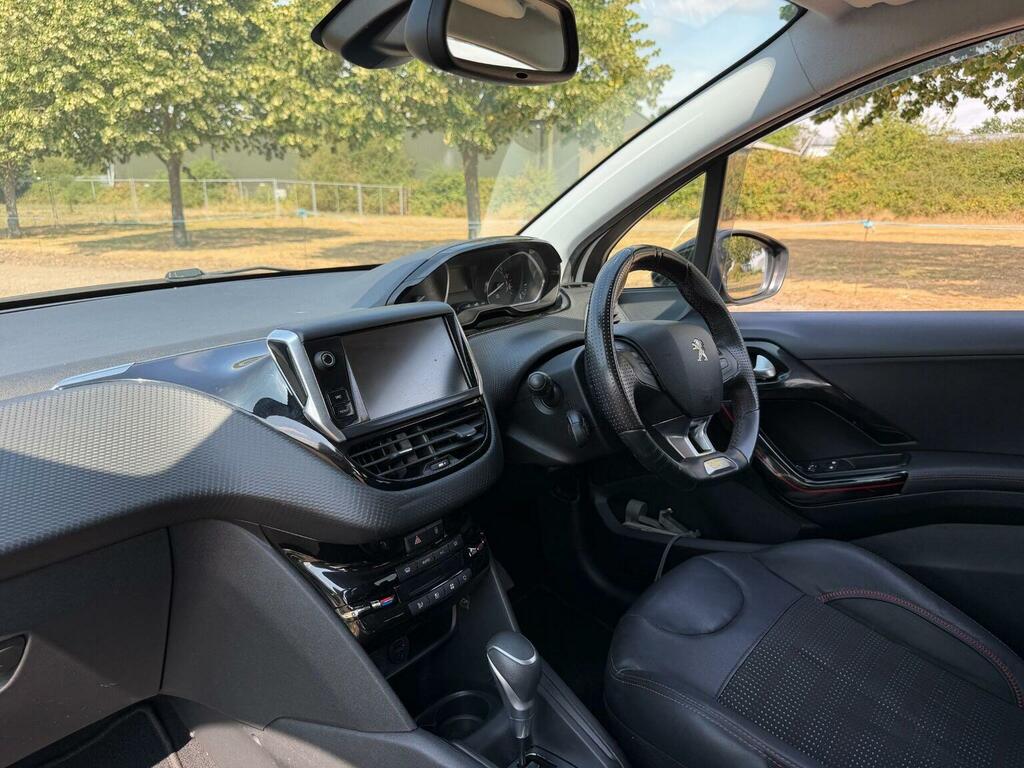 Peugeot 208 1.6 Bluehdi Allure Hatchback Eur White #21