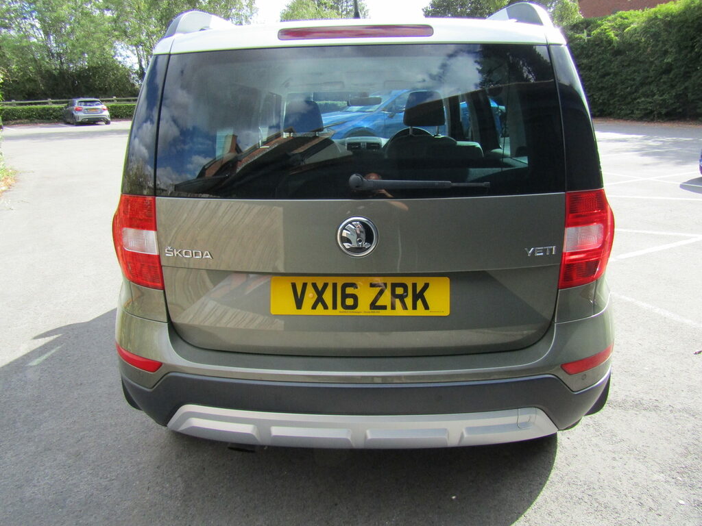 Skoda Yeti 1.2 Yeti Outdoor Black #13