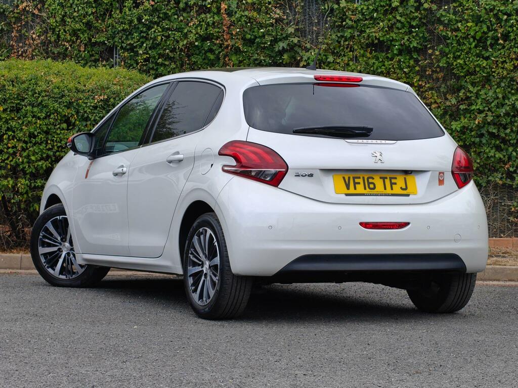 Peugeot 208 1.2 Puretech Roland Garros Eat Euro 6 Ss White #4