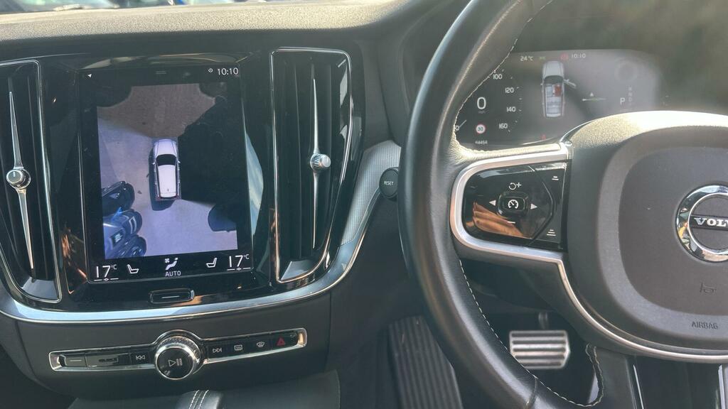 Volvo V60 B3 161 Bhp R-design Mild Hybrid - Apple Carplay Silver #16