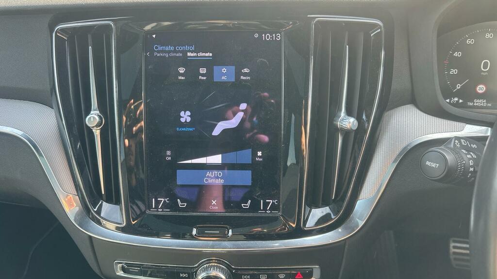 Volvo V60 B3 161 Bhp R-design Mild Hybrid - Apple Carplay Silver #24