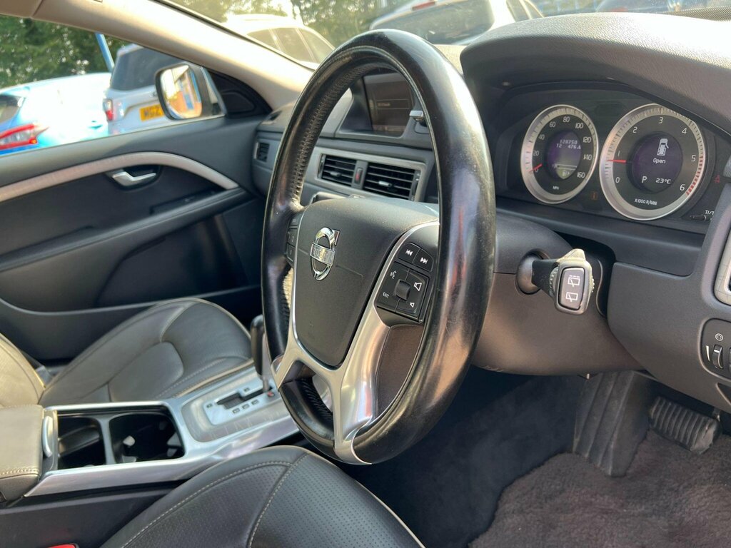 Volvo XC70 2.4 D5 Se Lux Geartronic Awd Silver #27