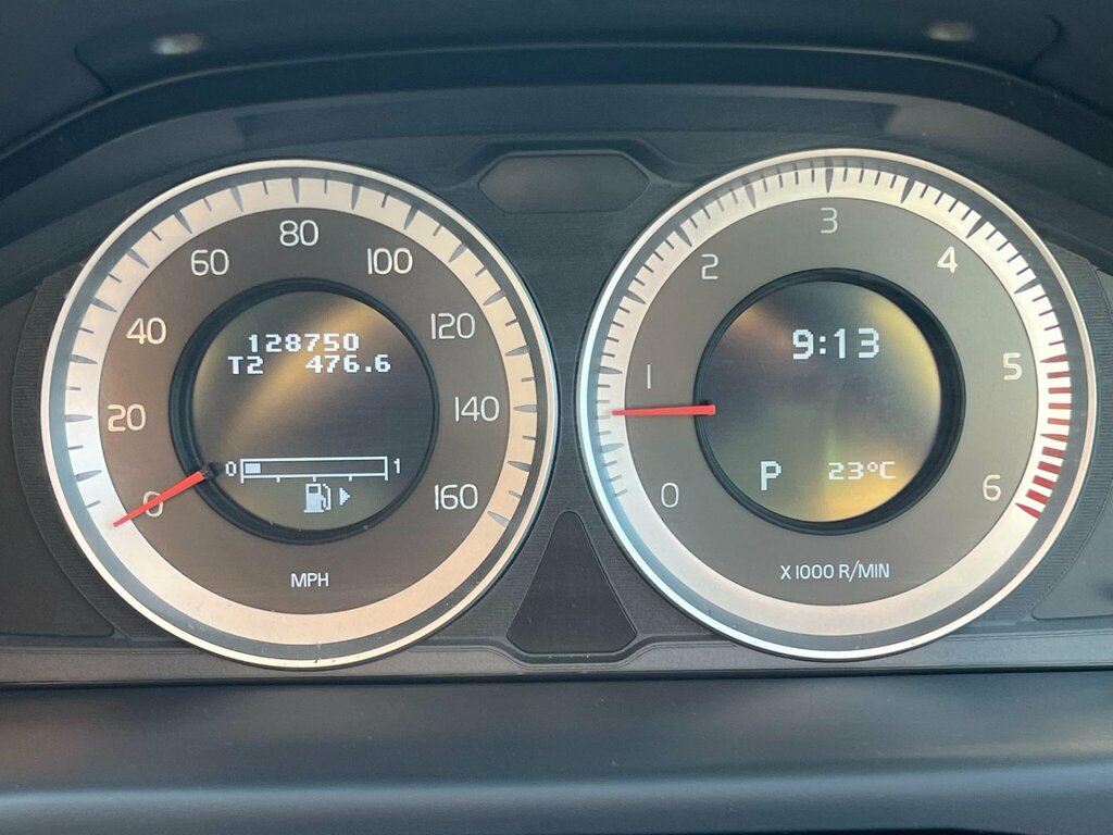 Volvo XC70 2.4 D5 Se Lux Geartronic Awd Silver #23