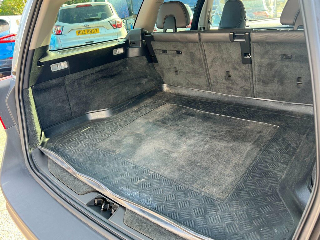 Volvo XC70 2.4 D5 Se Lux Geartronic Awd Silver #35