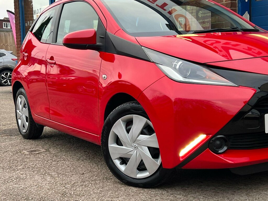 Toyota Aygo 1.0 Vvt-i X-play Euro 5 Euro 5 Red #6