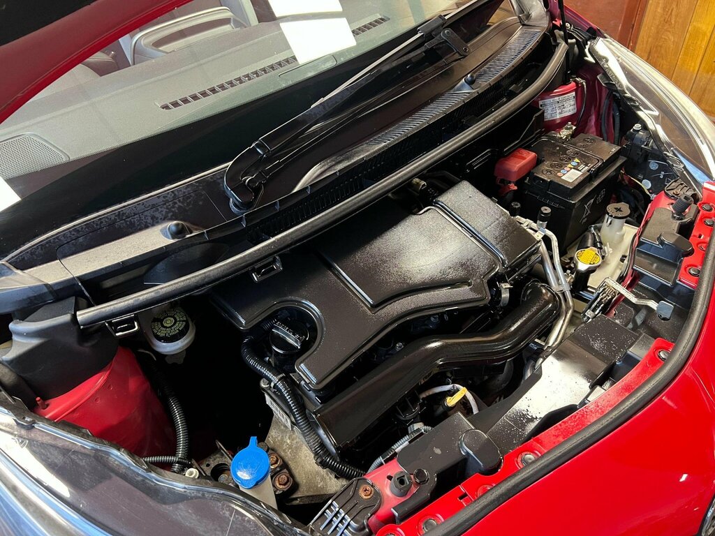 Toyota Aygo 1.0 Vvt-i X-play 69 Bhp Red #18