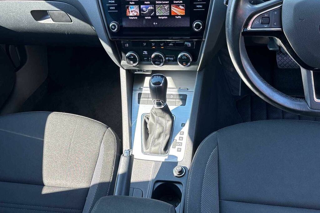 Skoda Octavia 1.5 Tsi Se Drive Dsg Black #5
