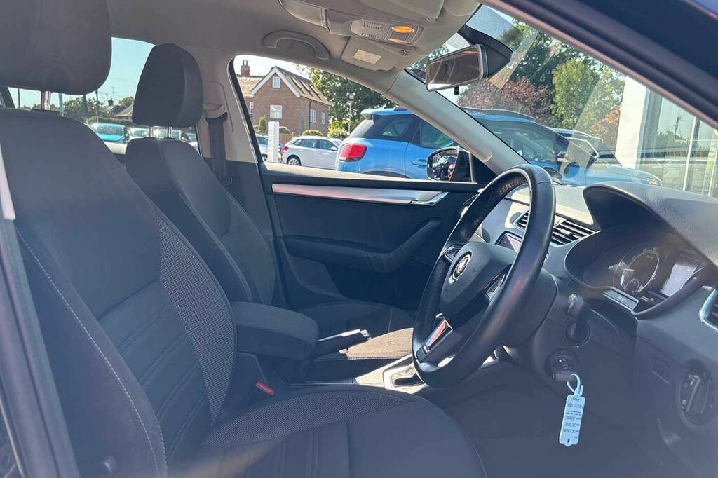 Skoda Octavia Skoda Octavia Estate Se L 2.0 Tdi 150 Ps Dsg Red #10