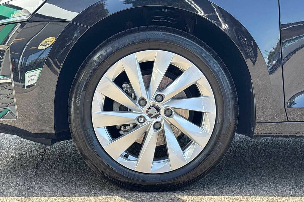Skoda Octavia 2.0 Tdi 150 Se L Dsg Black #5