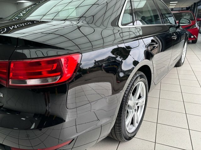 Audi A4 1.4 Tfsi Black Edition S Tronic Euro 6 Ss Red #17