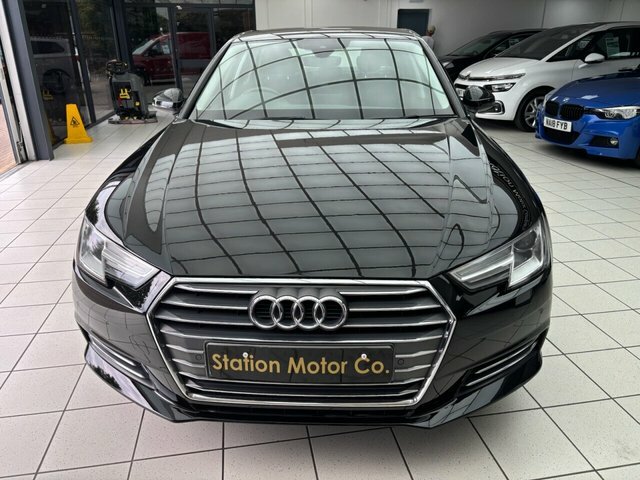 Audi A4 Tfsi Sport Saloon Black #4