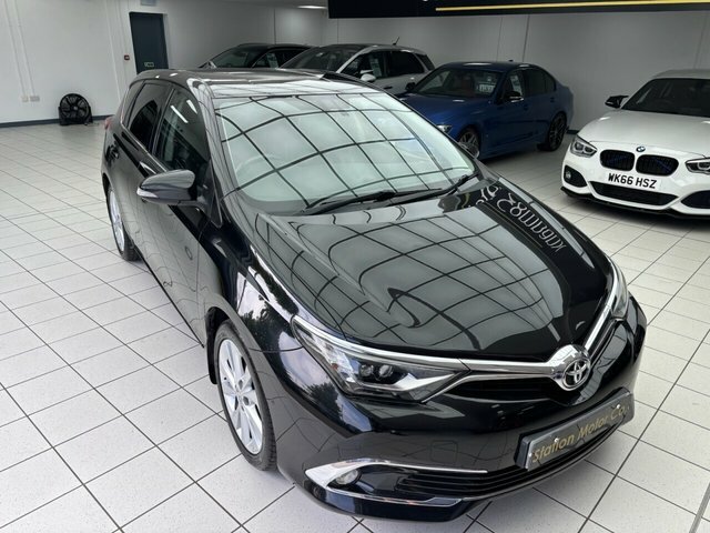 Toyota Auris 1.2T Icon White #23