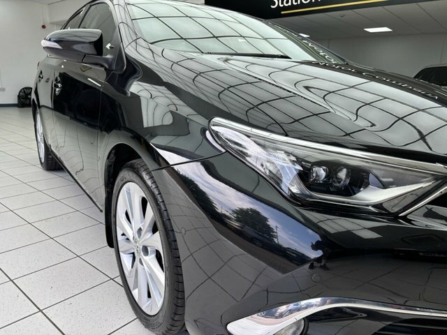 Toyota Auris 1.2T Icon White #14