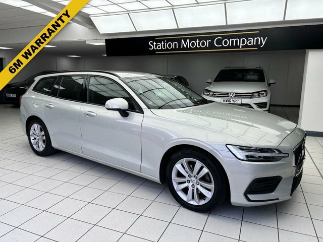 Volvo V60 D4 Momentum Estate Gold