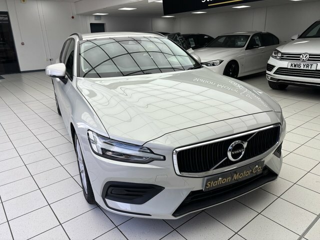 Volvo V60 D4 Momentum Estate Gold #3