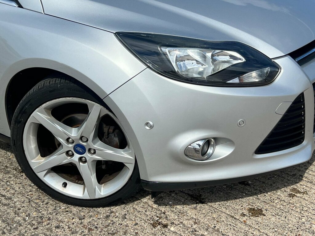 Ford Focus 1.6 Tdci Titanium Navigator Euro 5 Ss Silver #3