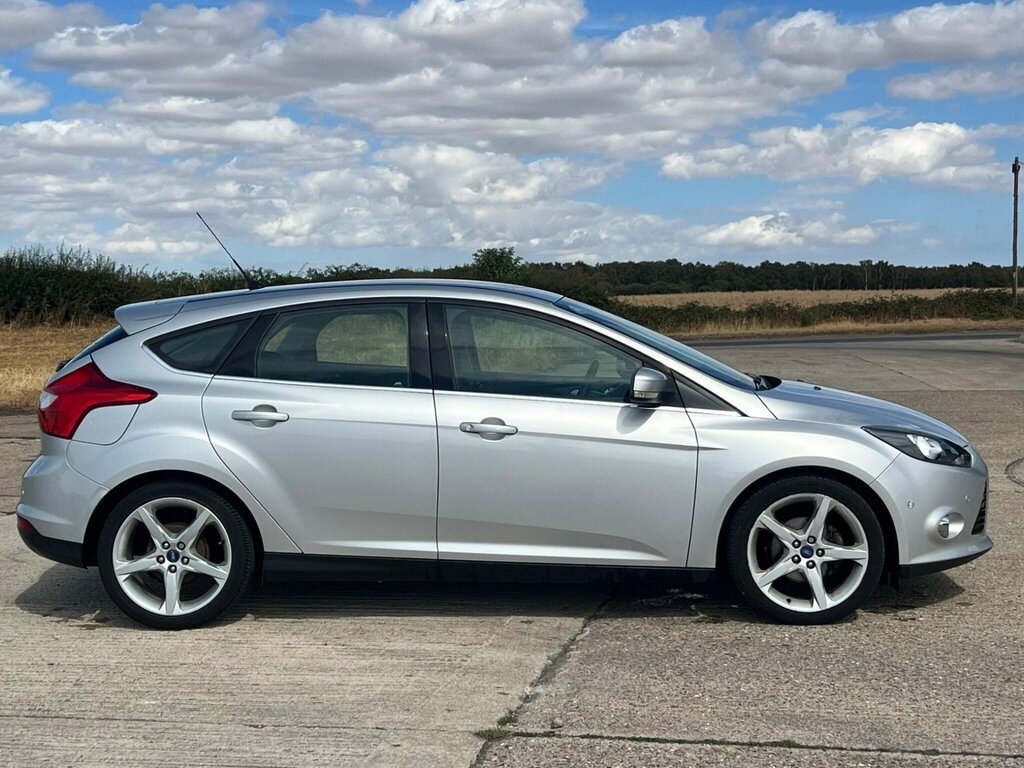 Ford Focus 1.6 Tdci Titanium Navigator Euro 5 Ss Silver #2