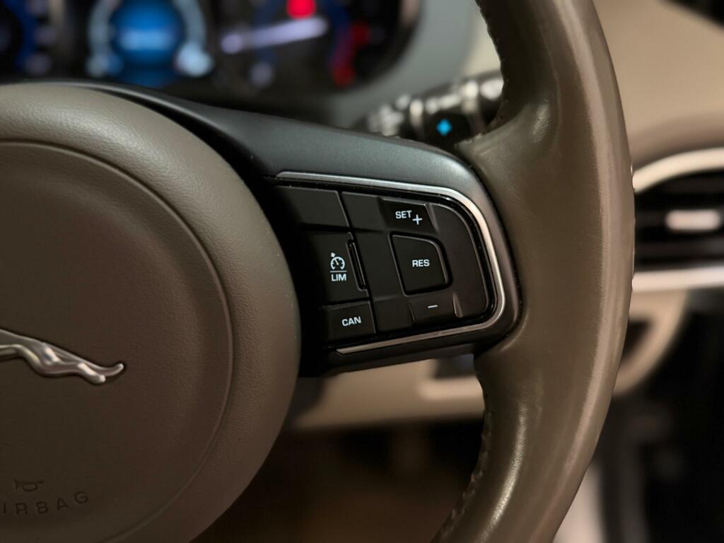 Jaguar XE Gtdi R-sport 197 Red #21