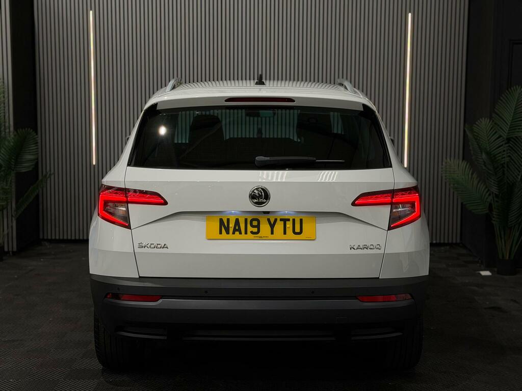 Skoda Karoq Suv 2.0Tdi 150Ps Scr 4X4 Sportline Black #7