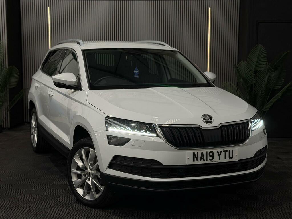 Skoda Karoq Se L White #4