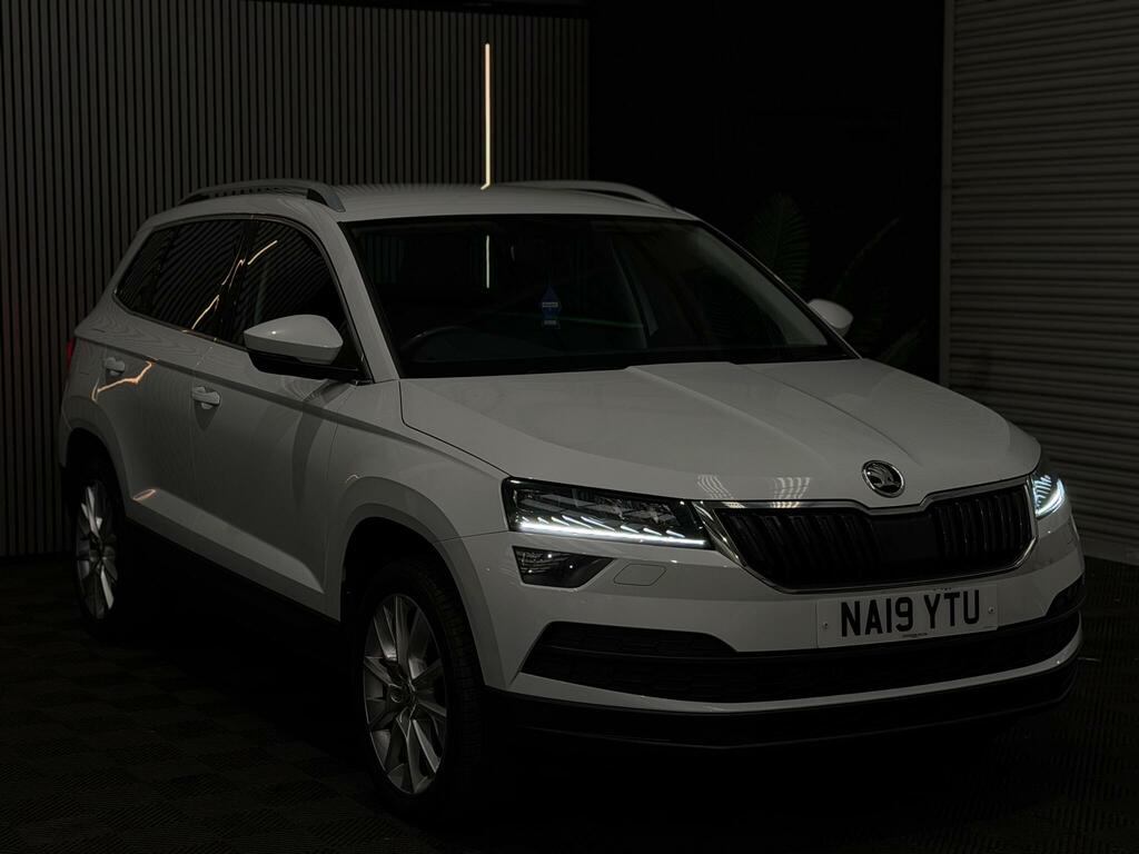 Skoda Karoq Suv 2.0Tdi 150Ps Scr 4X4 Sportline Black #9