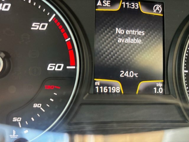 Seat Leon 2.0 Tdi X-perience Se Technology Sport Tourer White #3
