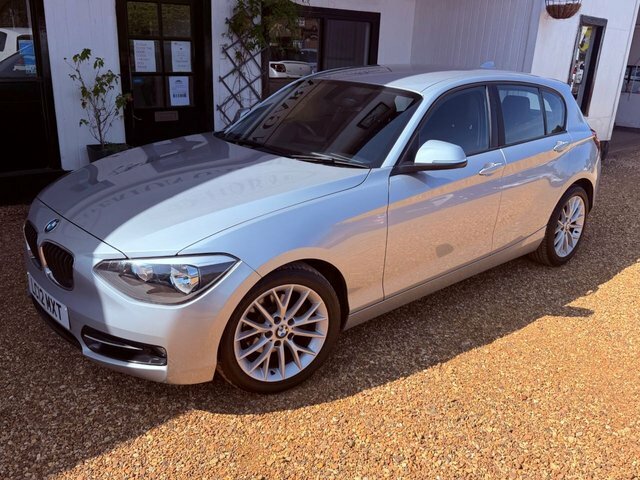 BMW 1 Series 116I Sport 5-Door Grey #16