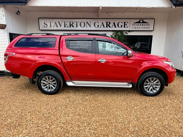 Mitsubishi L200 2.4 Di-d Dc Barbarian Pickup Double Cab WK67PNY Red #5