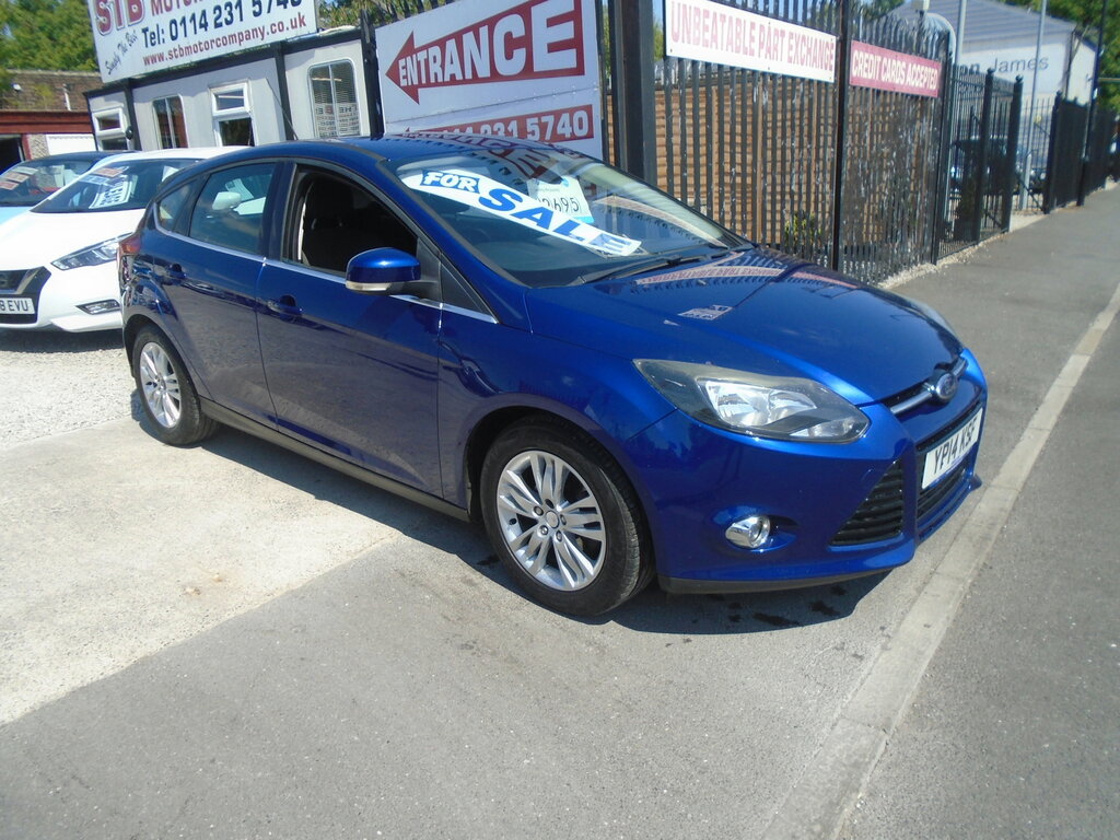 Ford Focus 1.0T Ecoboost Titanium Navigator Hatchback Pet Blue