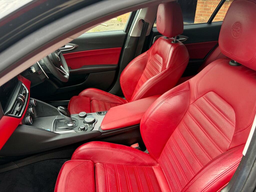 Alfa Romeo Giulia Giulia V6 Bi-t Quadrifoglio Black #23