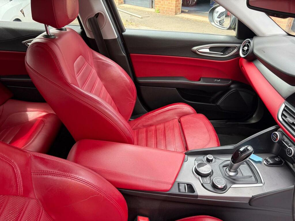 Alfa Romeo Giulia Giulia V6 Bi-t Quadrifoglio Black #12