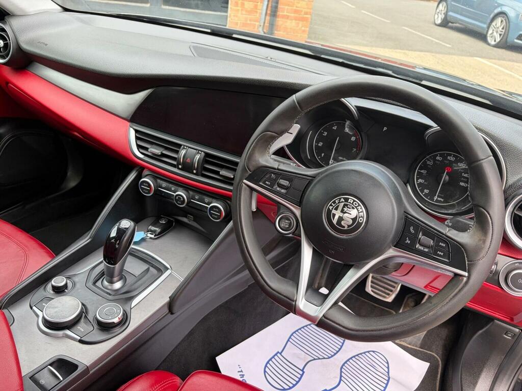 Alfa Romeo Giulia Giulia V6 Bi-t Quadrifoglio Black #10