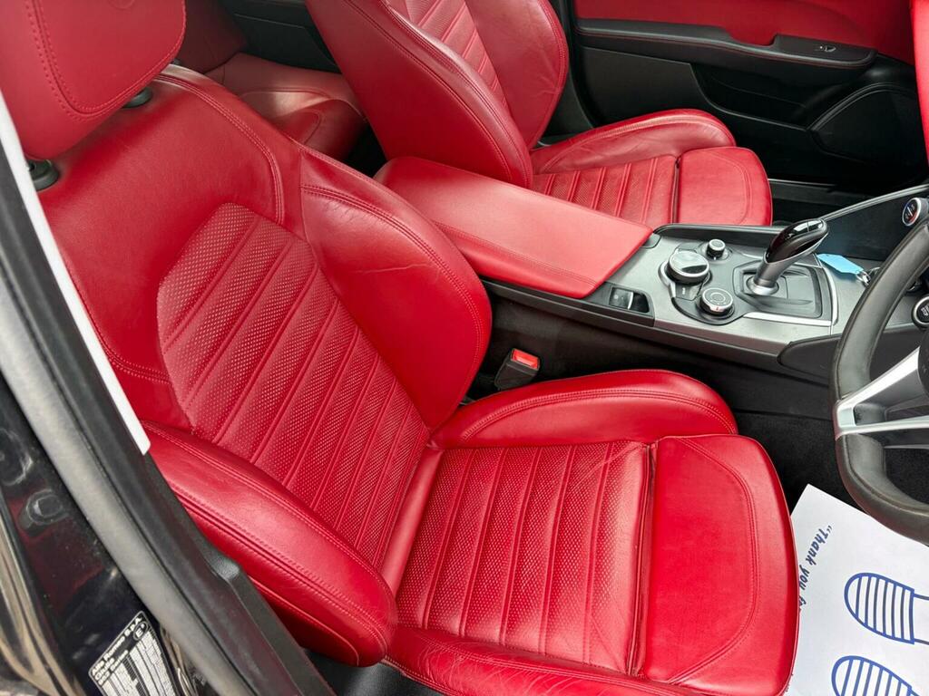 Alfa Romeo Giulia Giulia V6 Bi-t Quadrifoglio Black #8
