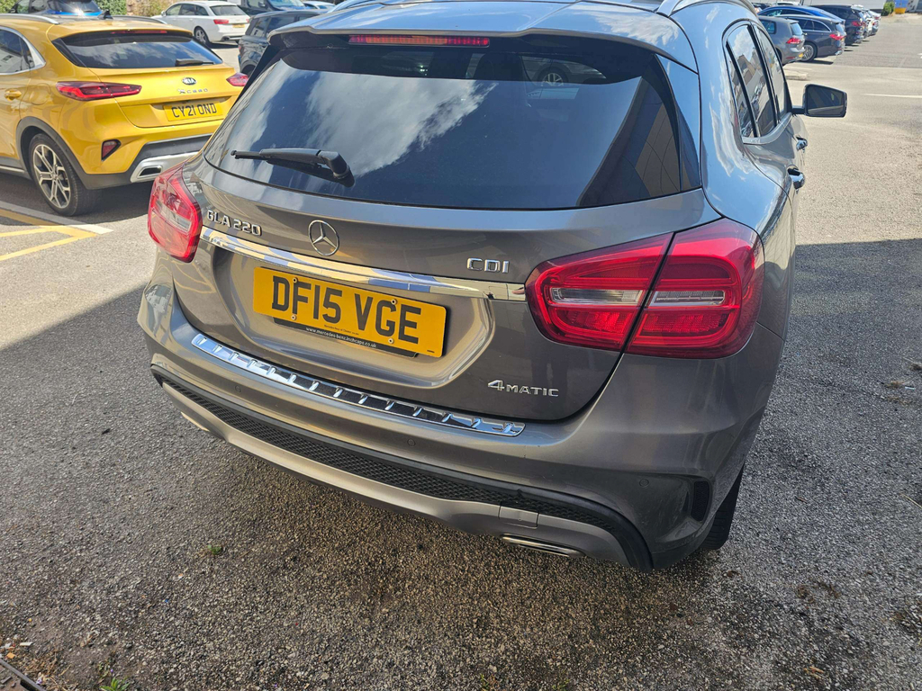 Mercedes-Benz GLA Class Cdi 4Matic Amg Line Premium Plus #3