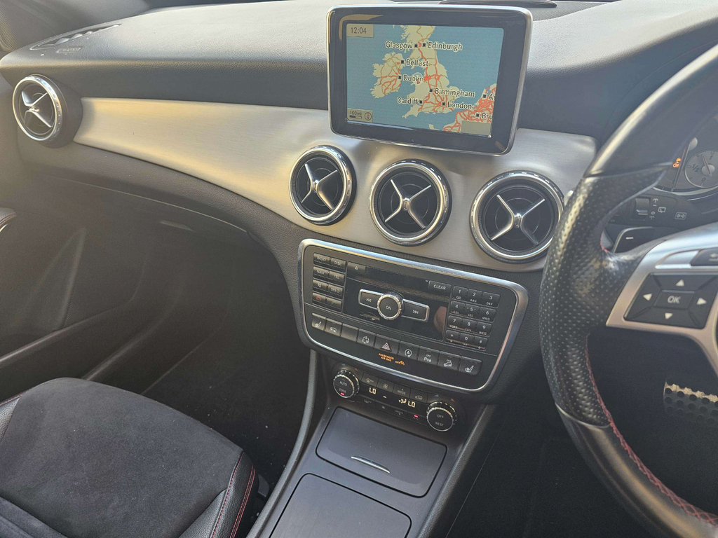 Mercedes-Benz GLA Class Cdi 4Matic Amg Line Premium Plus #6