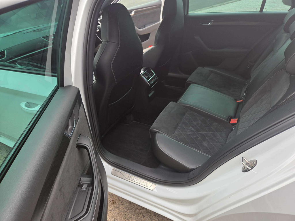 Skoda Superb 2.0 Se Tdi 148 Bhp In Silver With 49,681 Miles Silver #4