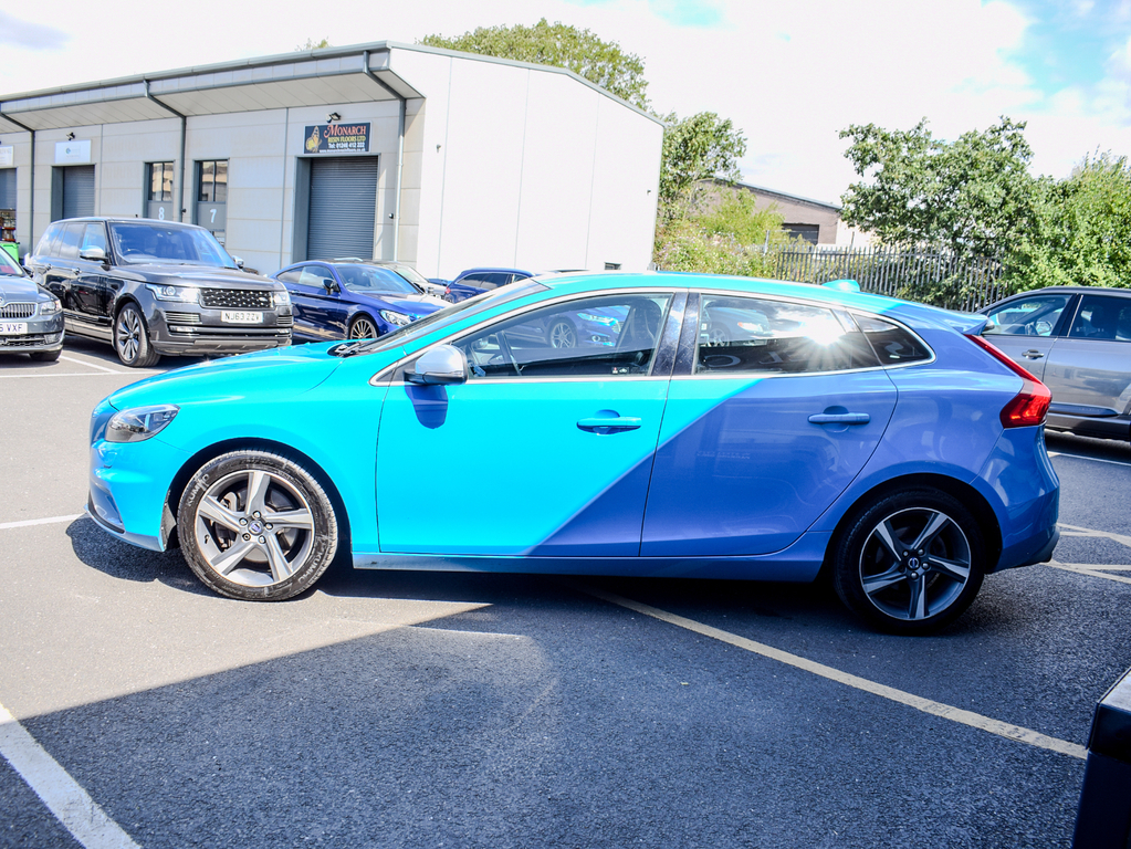 Volvo V40 D3 R-design Nav Blue #5