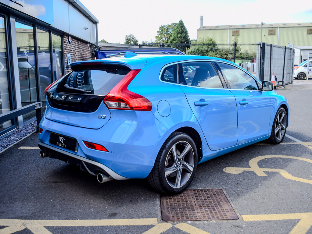 Volvo V40 D3 R-design Nav Blue #3