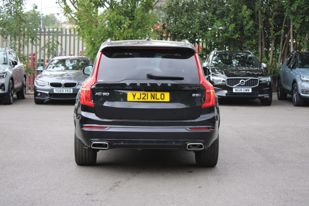 Volvo XC90 B5 R-design Awd Black #4