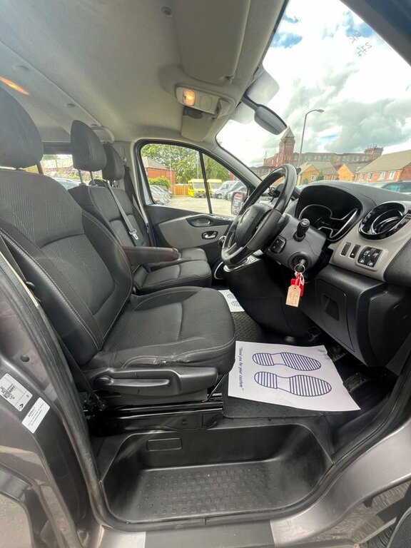 Renault Trafic 1.6 Ll29 Energy Dci 125 Sport Nav Euro 6 2018 Silver #12