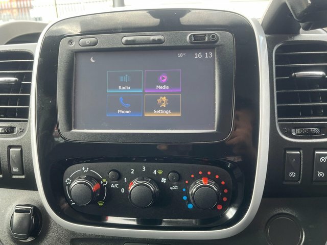 Renault Trafic 1.6 Ll29 Energy Dci 125 Sport Nav Euro 6 2018 Silver #18